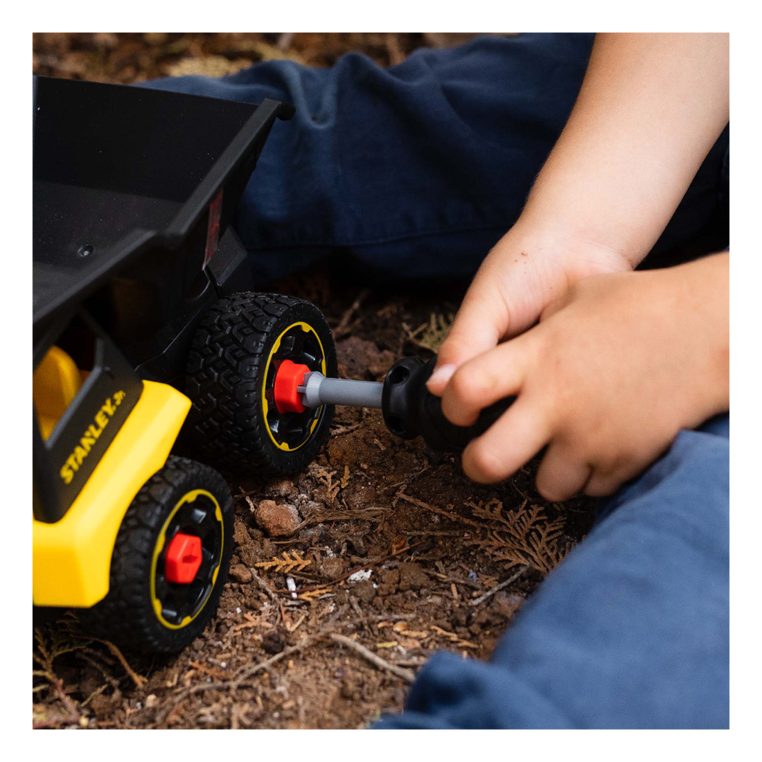 Camión Volquete Desmontable 19 piezas